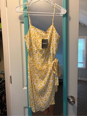 Forever 21 White Midi Dress with Yellow Floral Print and Side Tie